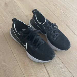 Nike Men’s Running Shoes - React Flyknit